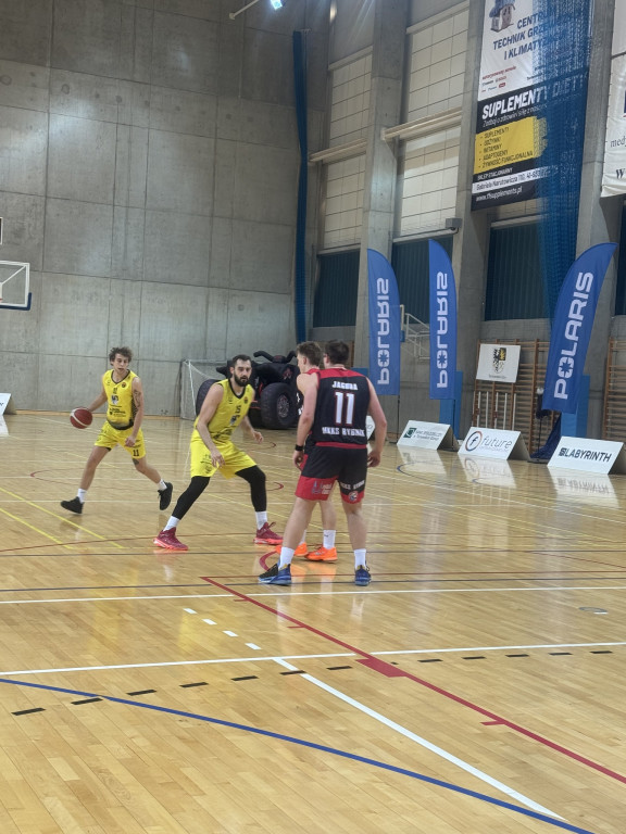 Brawa dla naszych koszykarzy. Mają awans!