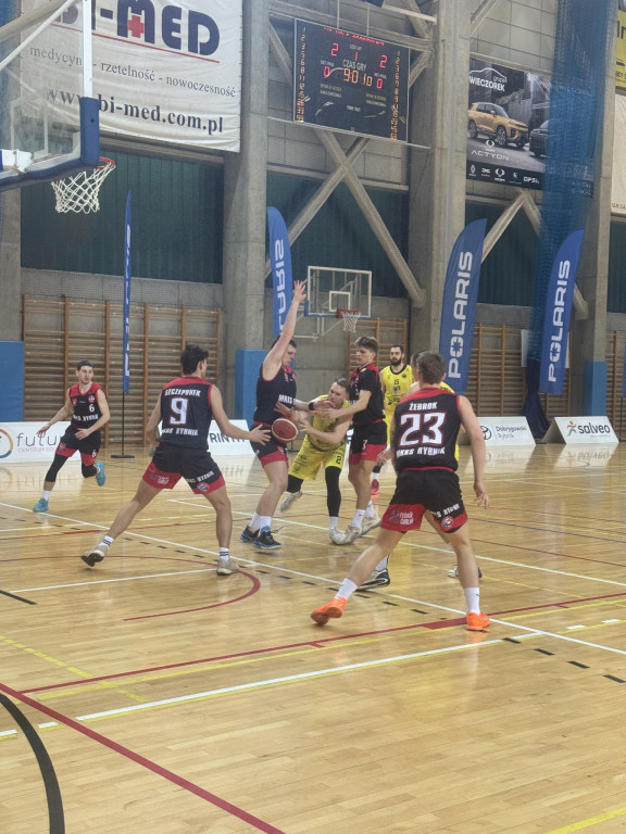 Brawa dla naszych koszykarzy. Mają awans!