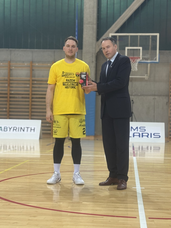 Brawa dla naszych koszykarzy. Mają awans!