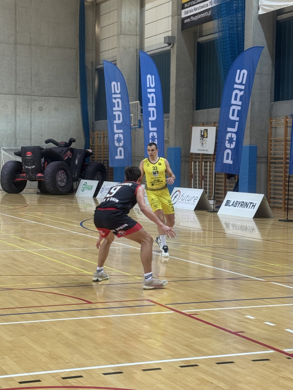 Brawa dla naszych koszykarzy. Mają awans!