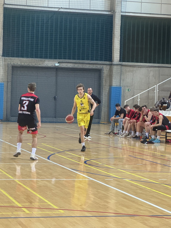 Brawa dla naszych koszykarzy. Mają awans!