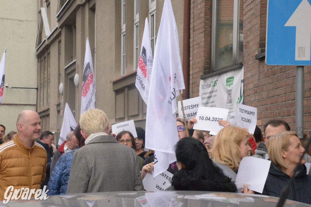 Protest pracowników ZUS w Tarnowskich Górach