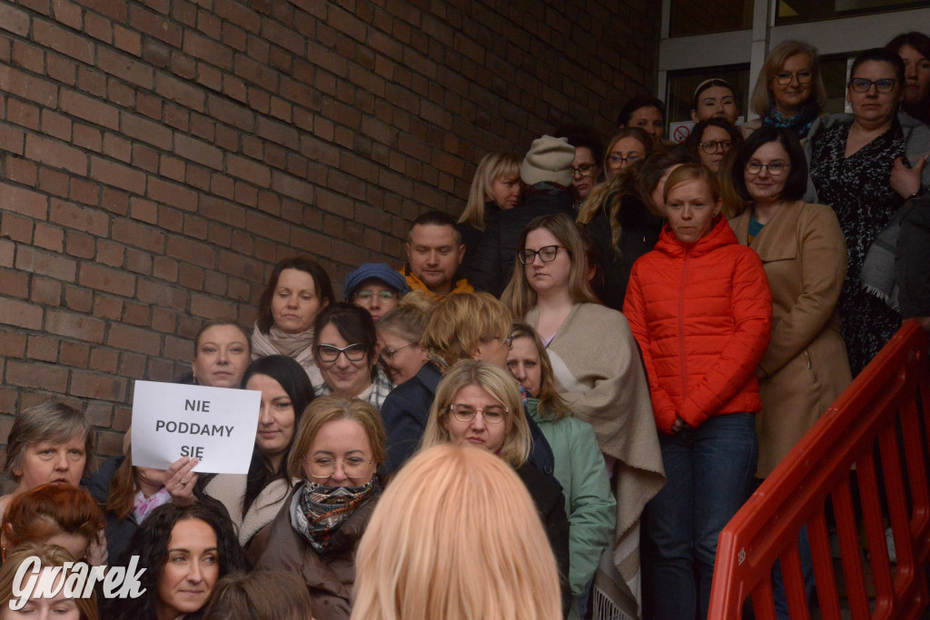 Protest pracowników ZUS w Tarnowskich Górach