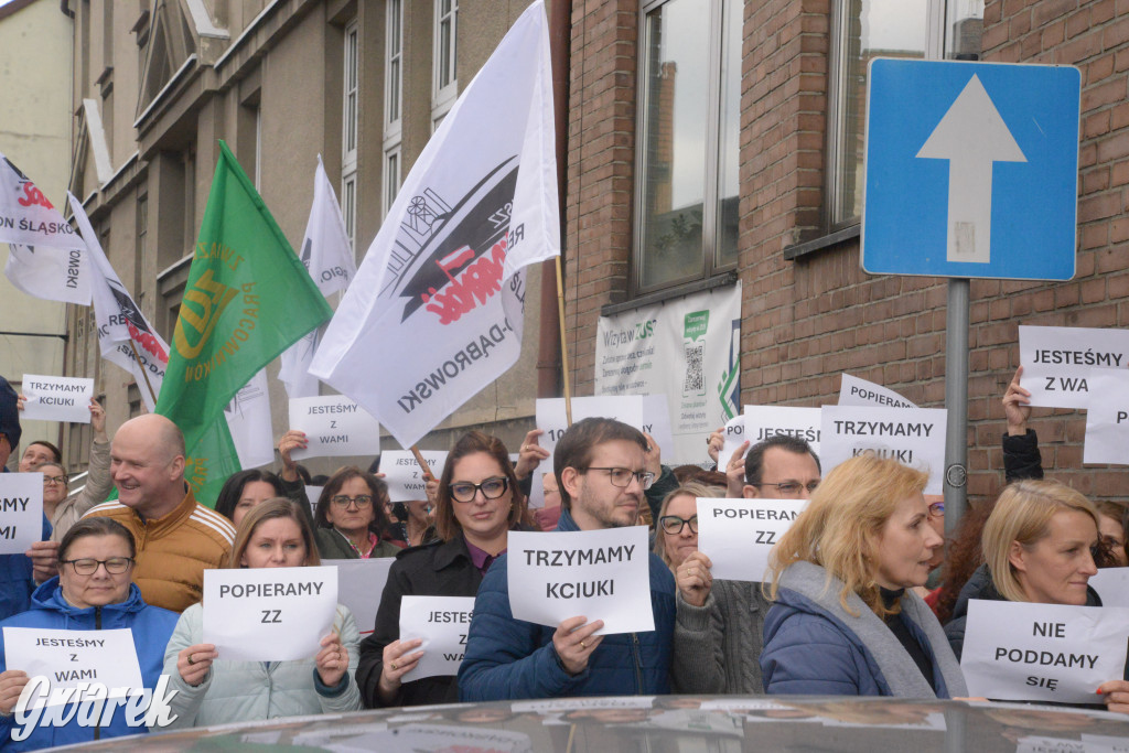 Protest pracowników ZUS w Tarnowskich Górach