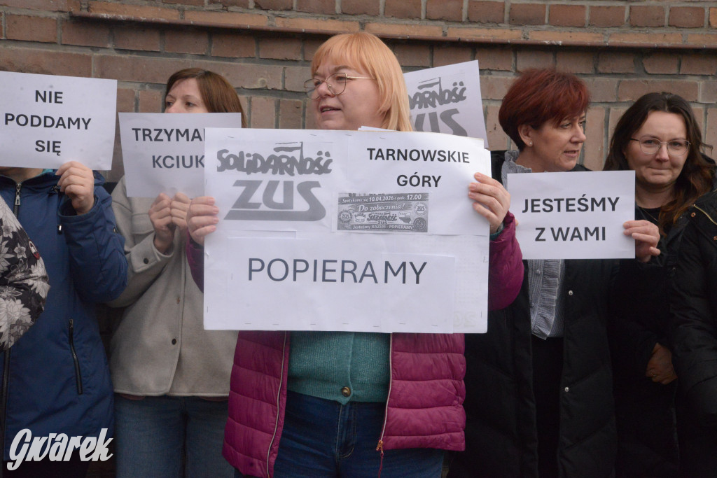 Protest pracowników ZUS w Tarnowskich Górach
