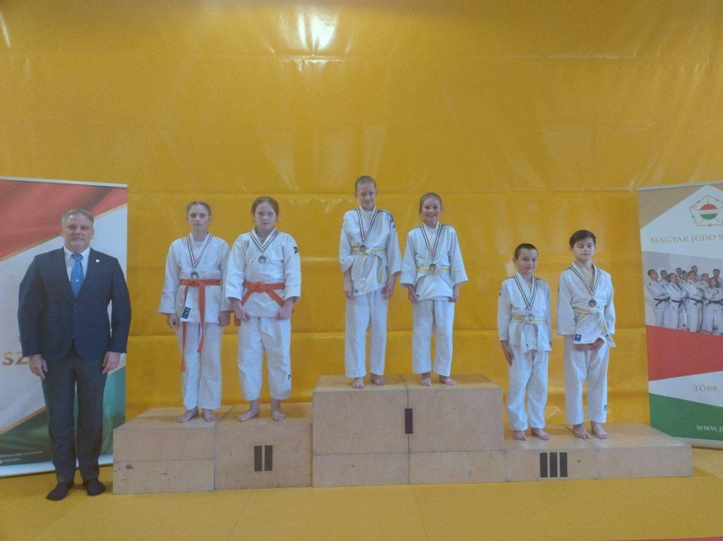 Dwójka Tarnowskie Góry z medalami na Węgrzech