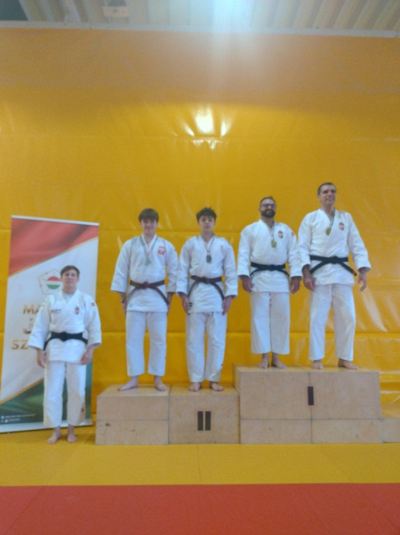 Dwójka Tarnowskie Góry z medalami na Węgrzech