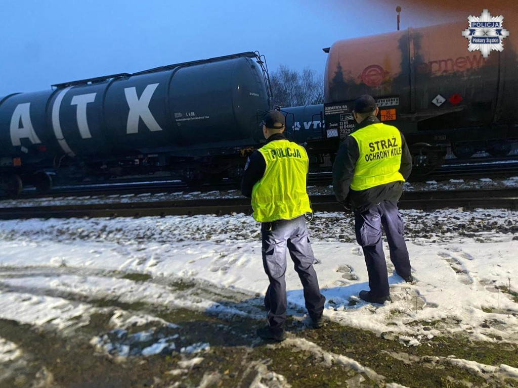 18-latek w rękach policji, sokistów i żołnierzy