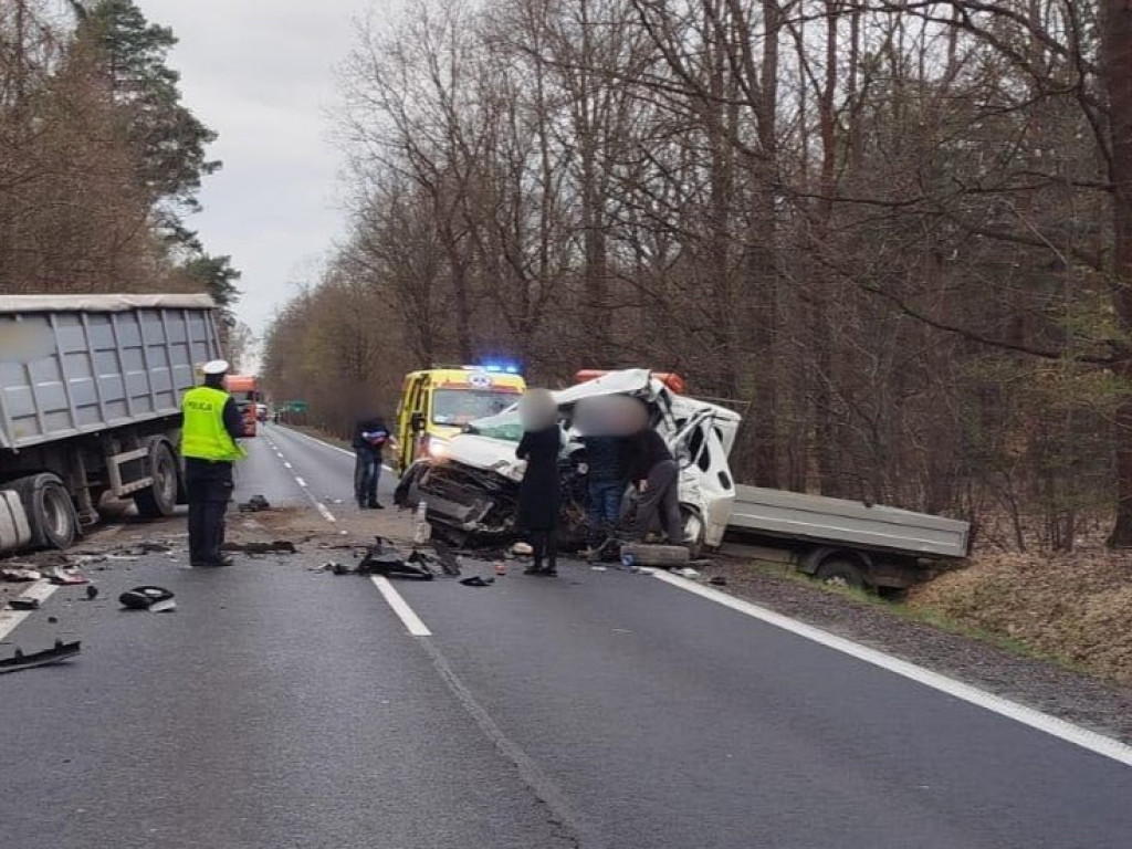 Świerklaniec. Wypadek na DK 78. Jedna osoba nie żyje, dwie trafiły do szpitala
