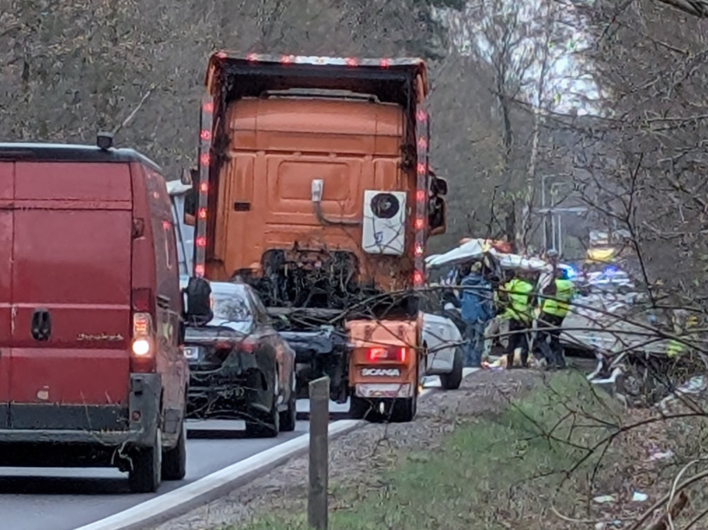 Świerklaniec. Wypadek na DK 78. Jedna osoba nie żyje, dwie trafiły do szpitala