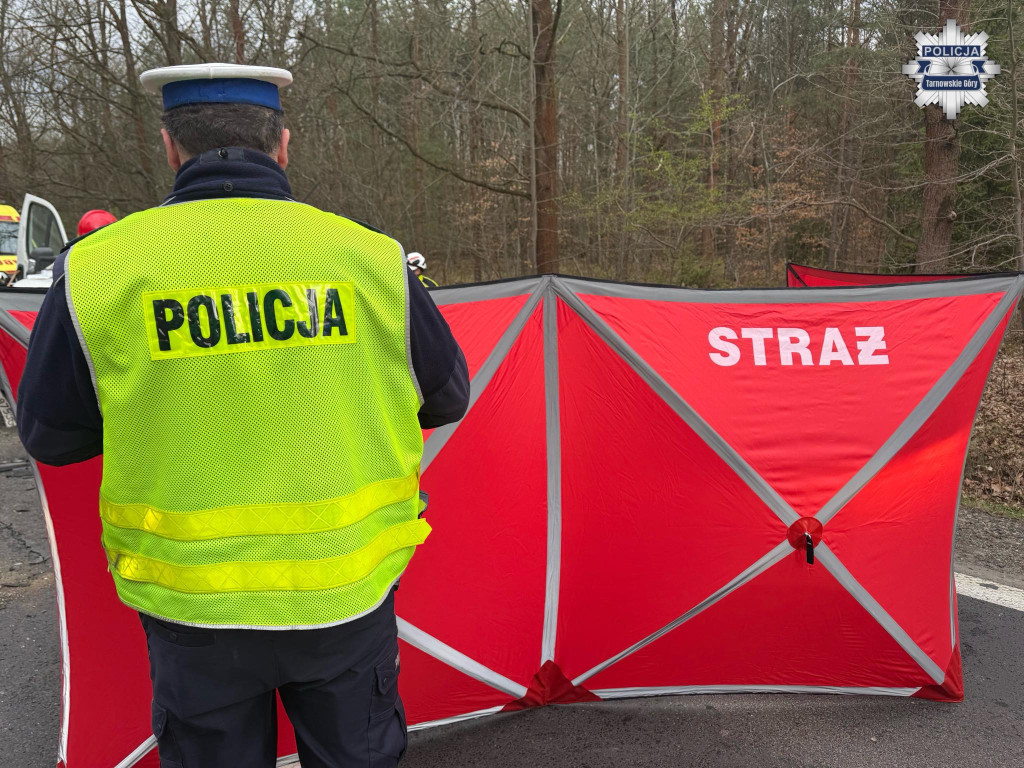 Świerklaniec. Wypadek na DK 78. Jedna osoba nie żyje, dwie trafiły do szpitala