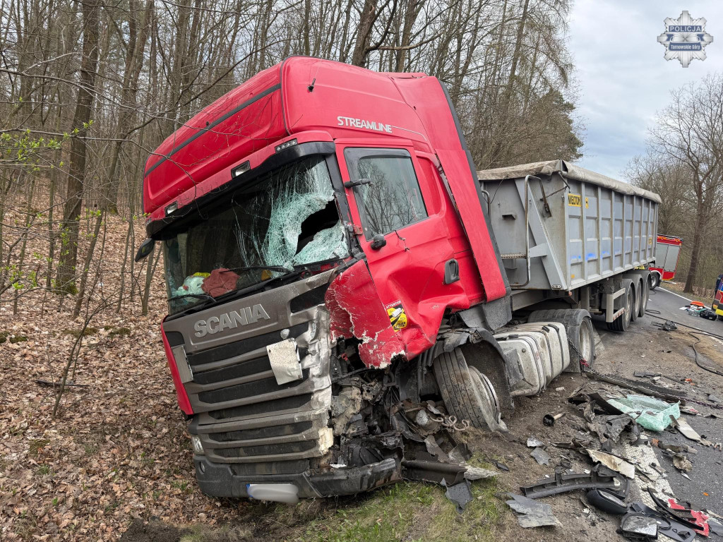Świerklaniec. Wypadek na DK 78. Jedna osoba nie żyje, dwie trafiły do szpitala