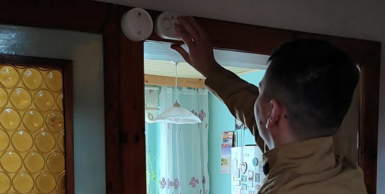 Zamontowali mieszkańcom czujniki czadu i dymu