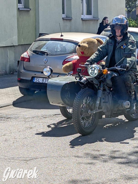 Ryk silników i szczytny cel. MotoStart w Piekarach Śląskich