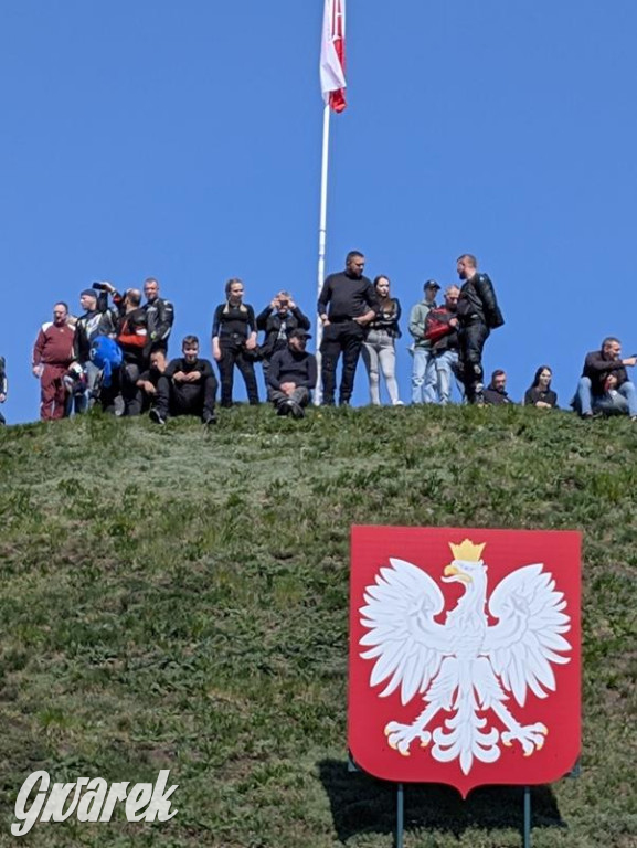 Ryk silników i szczytny cel. MotoStart w Piekarach Śląskich