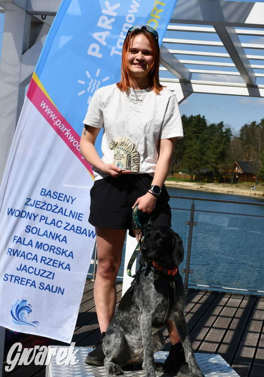Biegi i podchody z psami nad Zalewem Nakło-Chechło