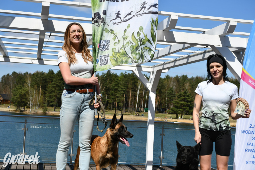 Biegi i podchody z psami nad Zalewem Nakło-Chechło