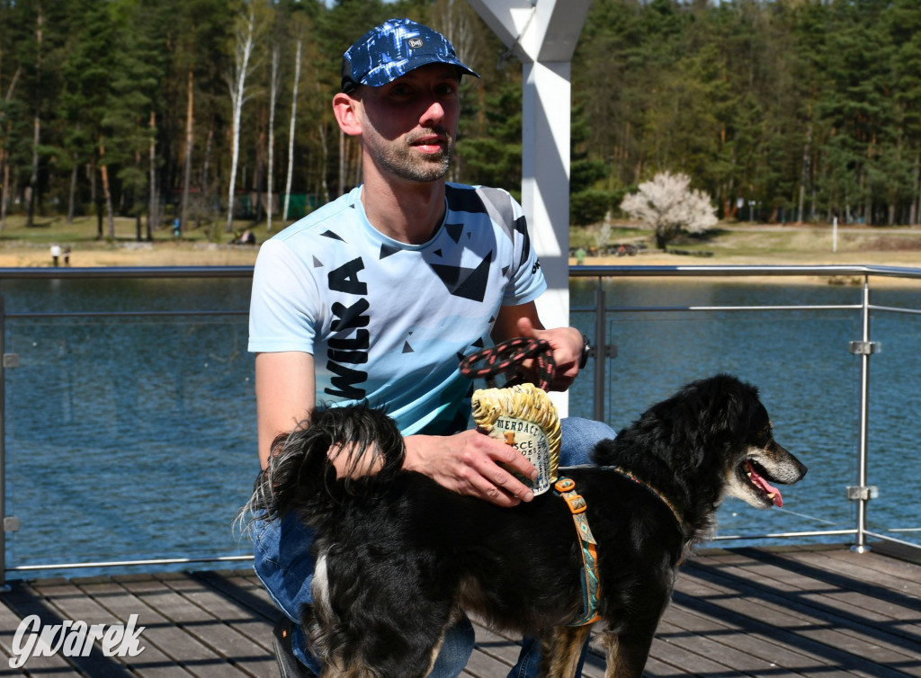 Biegi i podchody z psami nad Zalewem Nakło-Chechło