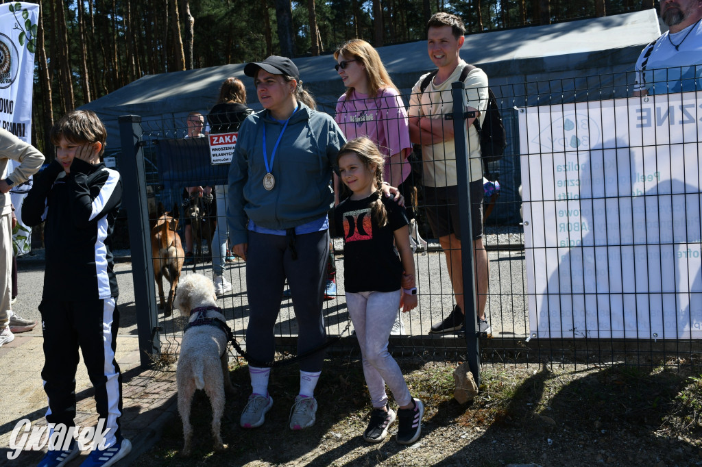 Biegi i podchody z psami nad Zalewem Nakło-Chechło