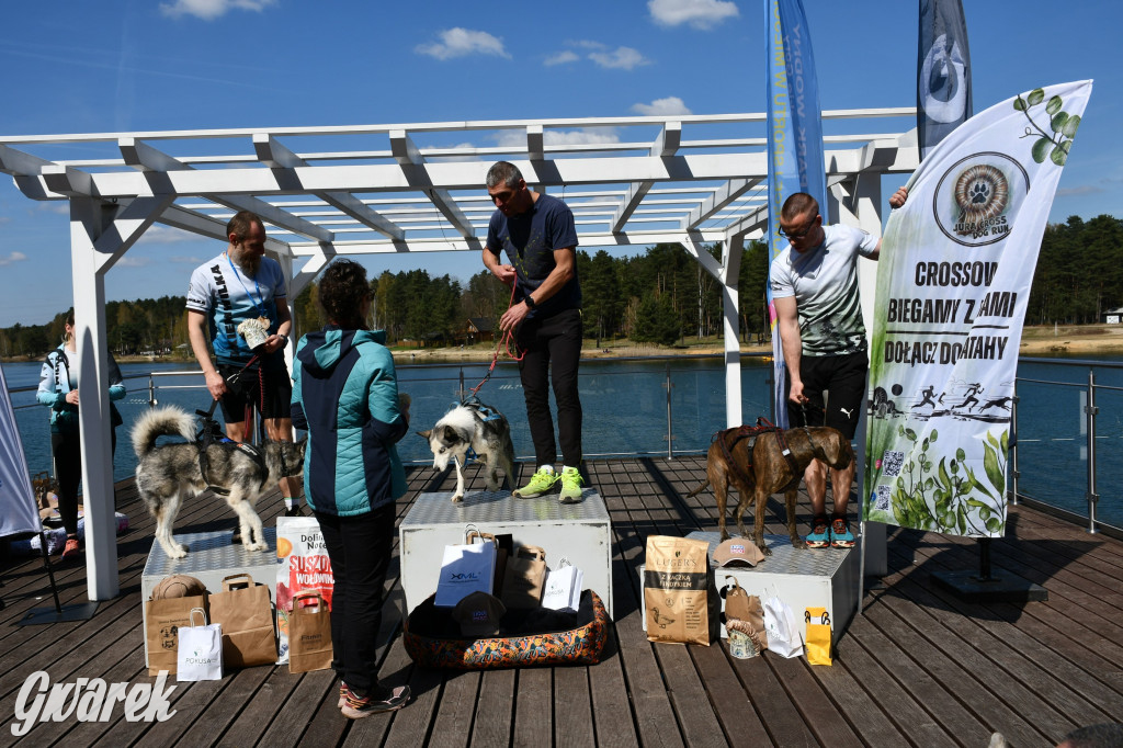 Biegi i podchody z psami nad Zalewem Nakło-Chechło