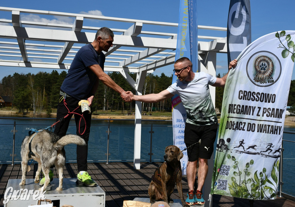 Biegi i podchody z psami nad Zalewem Nakło-Chechło
