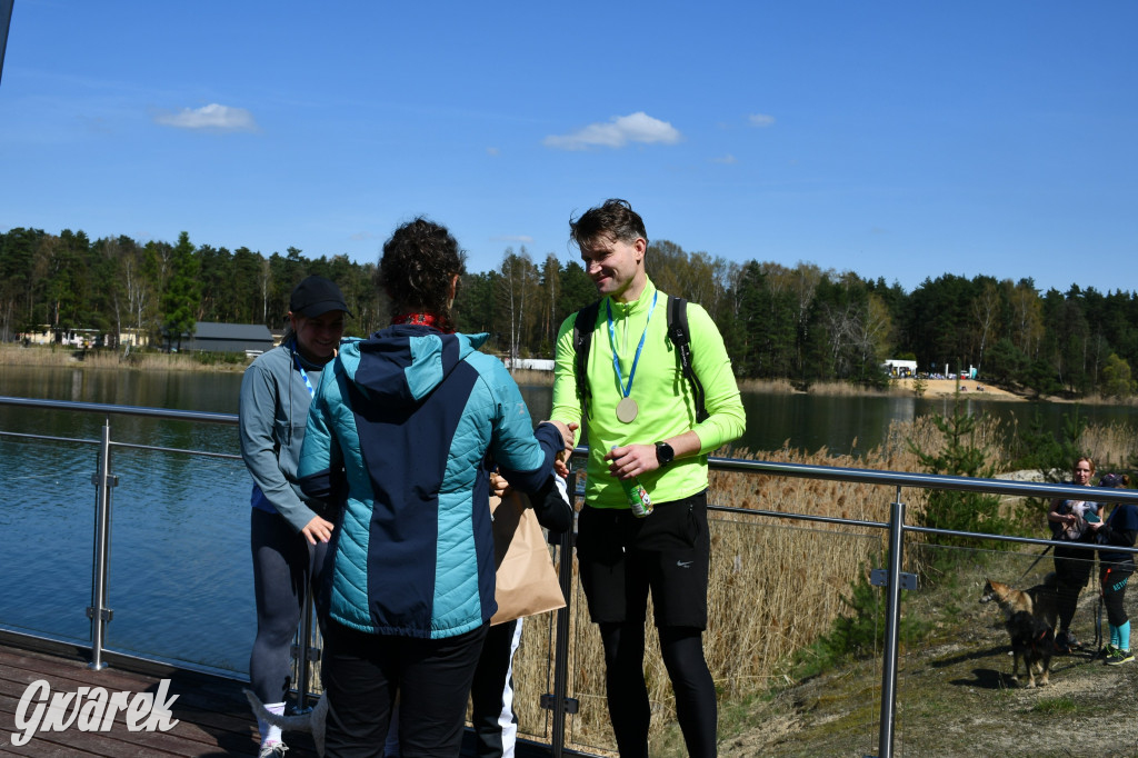 Biegi i podchody z psami nad Zalewem Nakło-Chechło