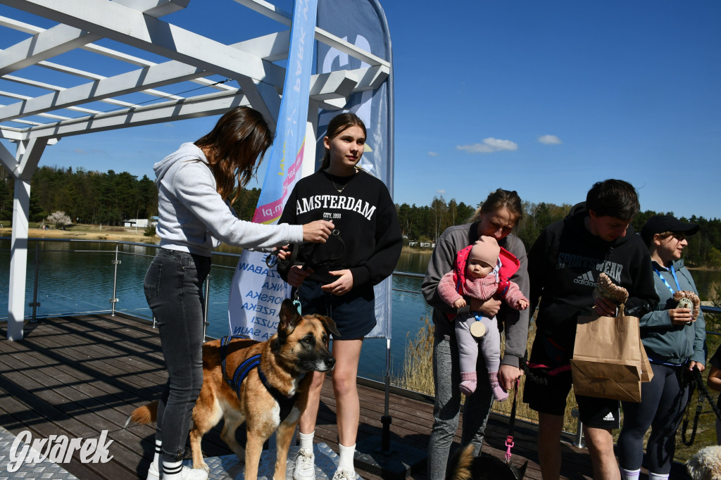 Biegi i podchody z psami nad Zalewem Nakło-Chechło