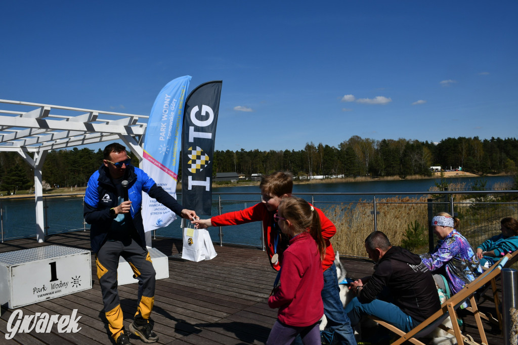 Biegi i podchody z psami nad Zalewem Nakło-Chechło