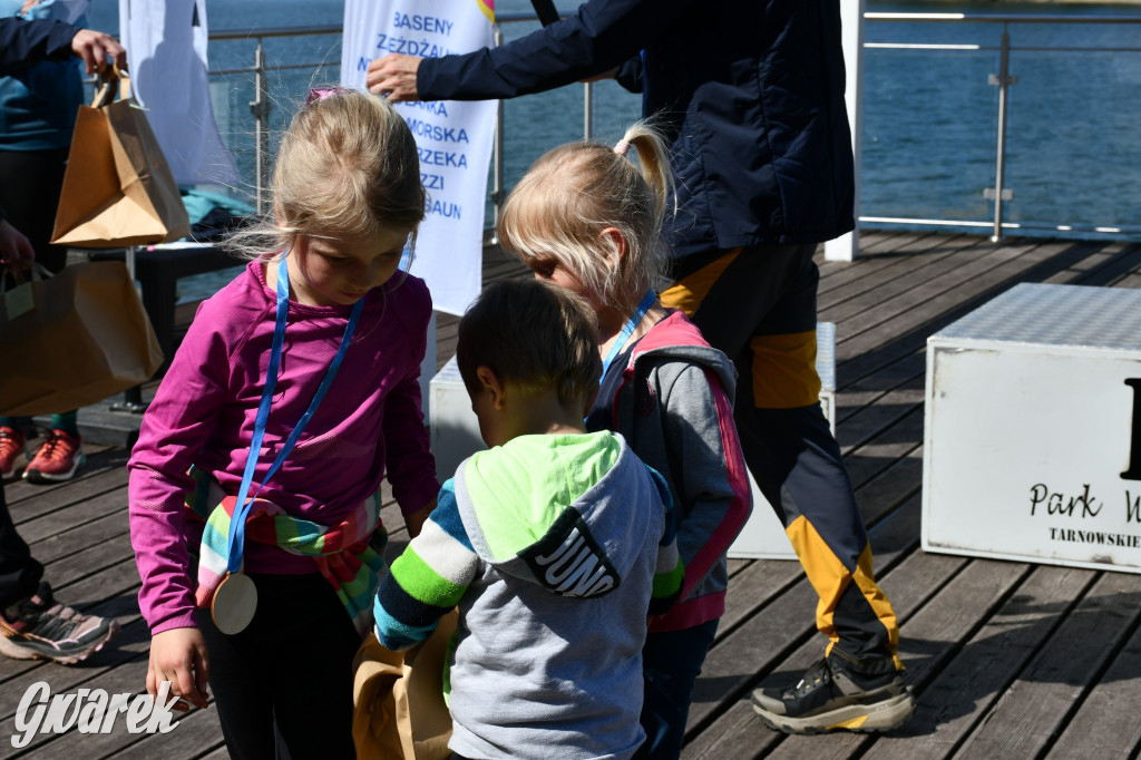 Biegi i podchody z psami nad Zalewem Nakło-Chechło