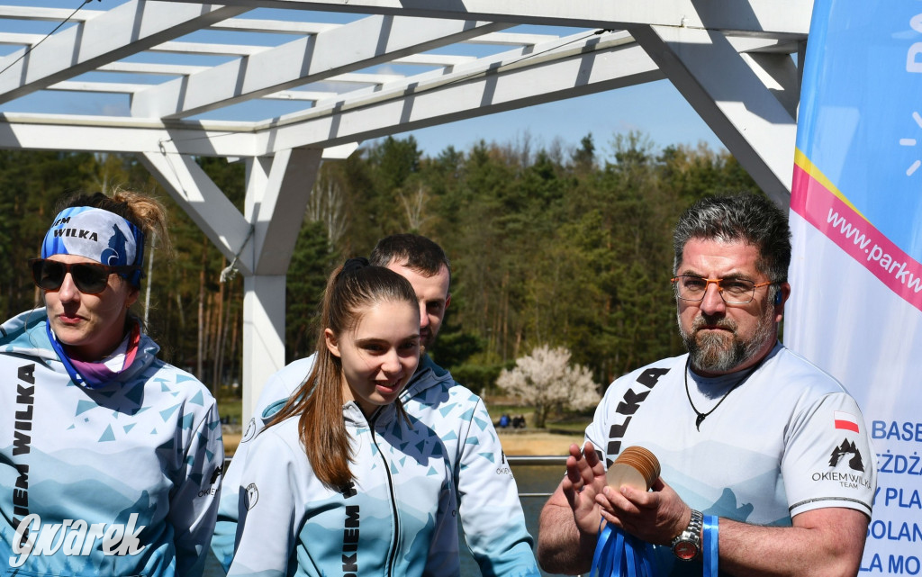 Biegi i podchody z psami nad Zalewem Nakło-Chechło