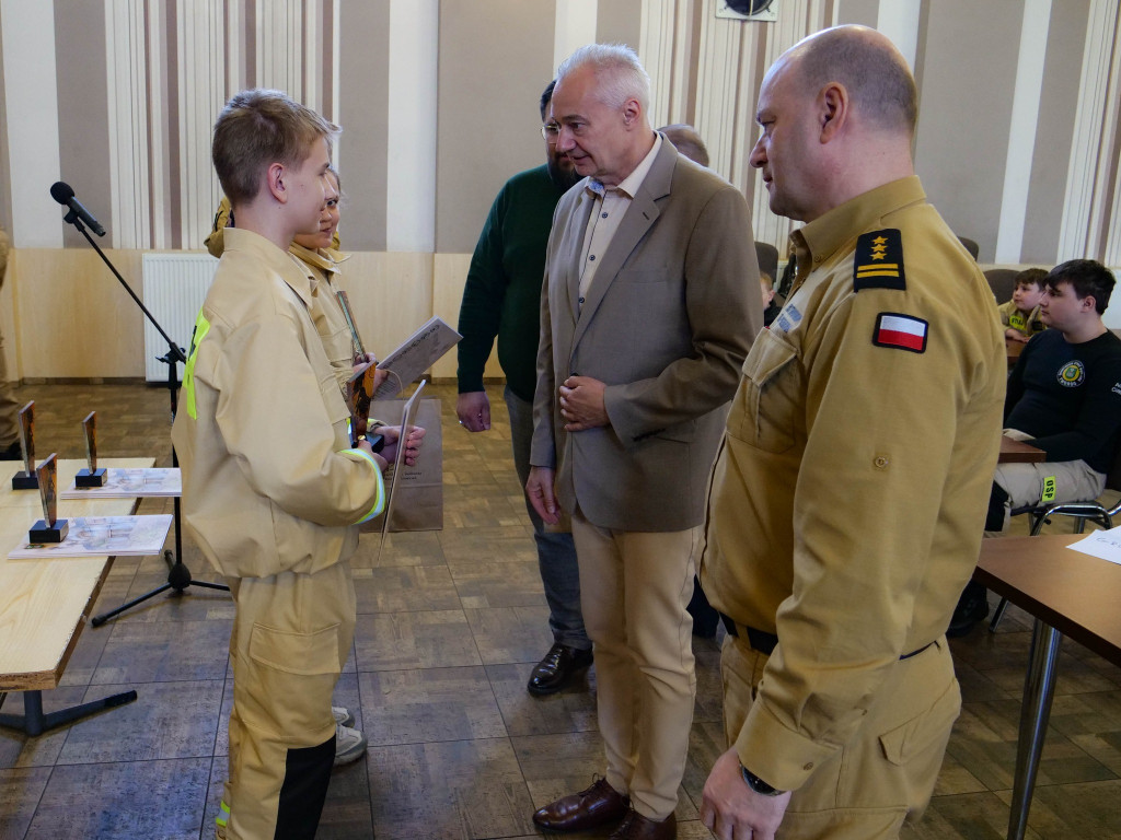 Trofea dla najlepszych druhen i druhów wręczone