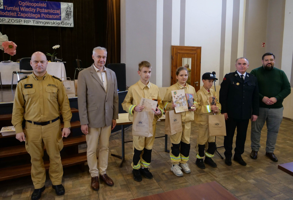 Trofea dla najlepszych druhen i druhów wręczone