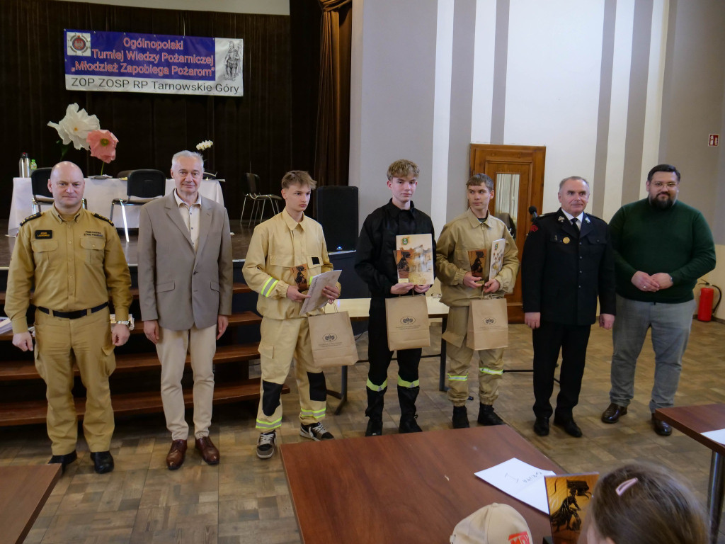Trofea dla najlepszych druhen i druhów wręczone
