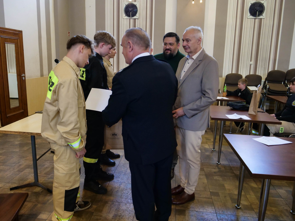 Trofea dla najlepszych druhen i druhów wręczone