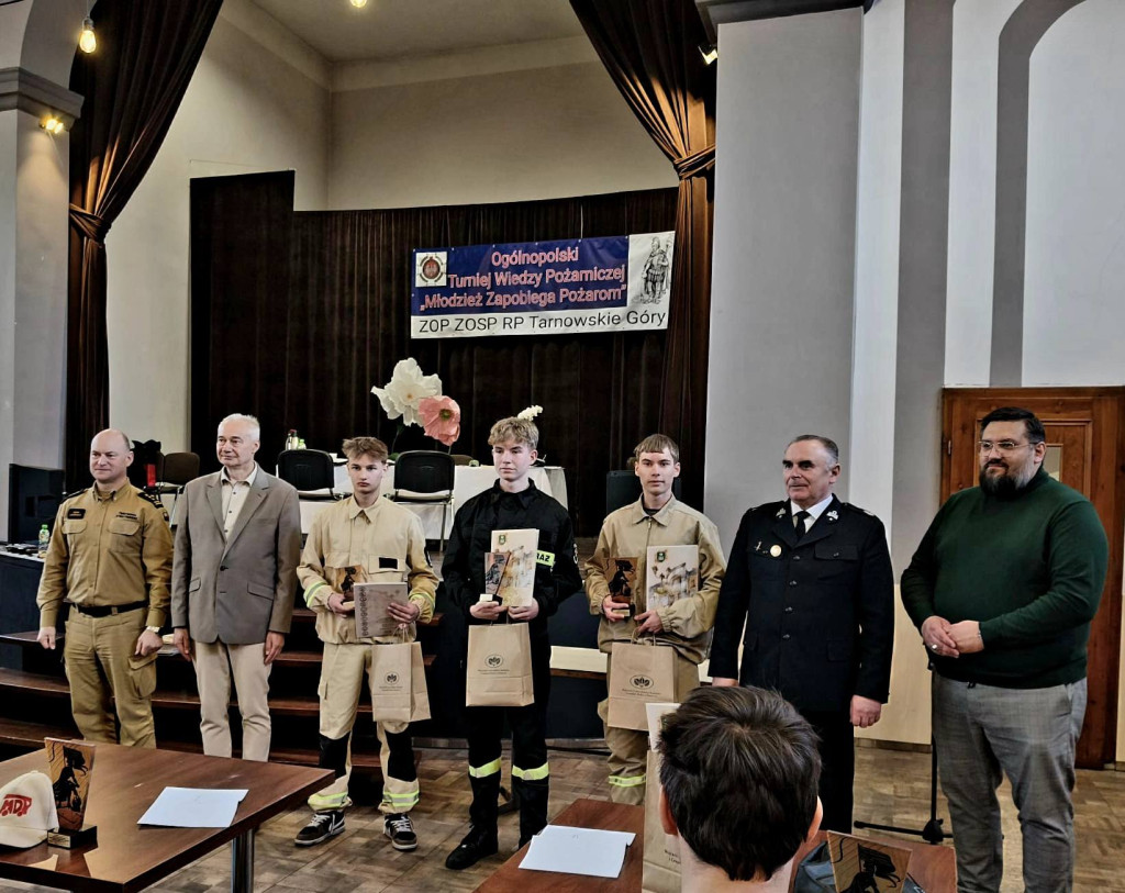 Trofea dla najlepszych druhen i druhów wręczone