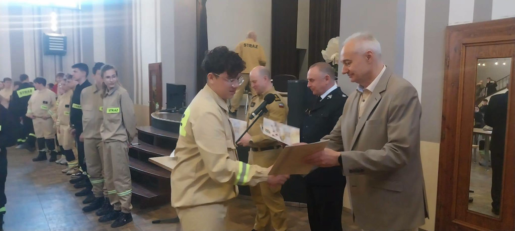Trofea dla najlepszych druhen i druhów wręczone