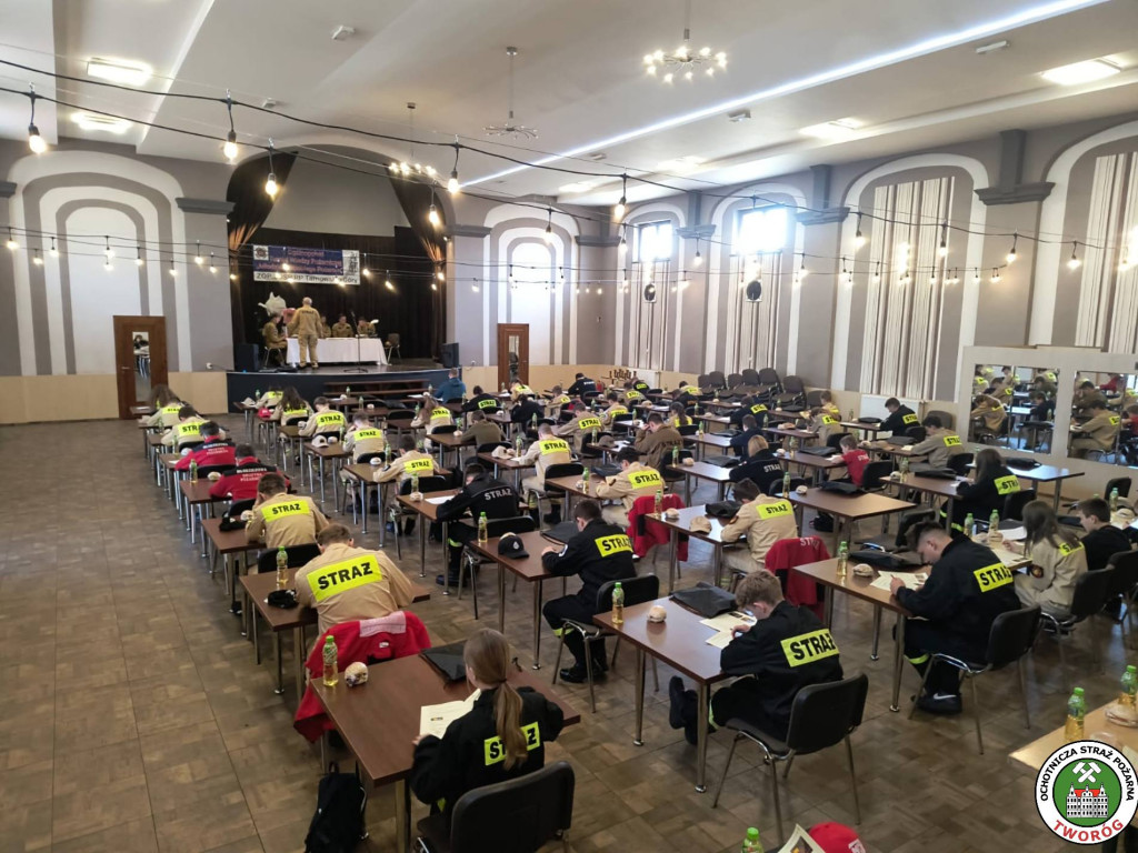Trofea dla najlepszych druhen i druhów wręczone