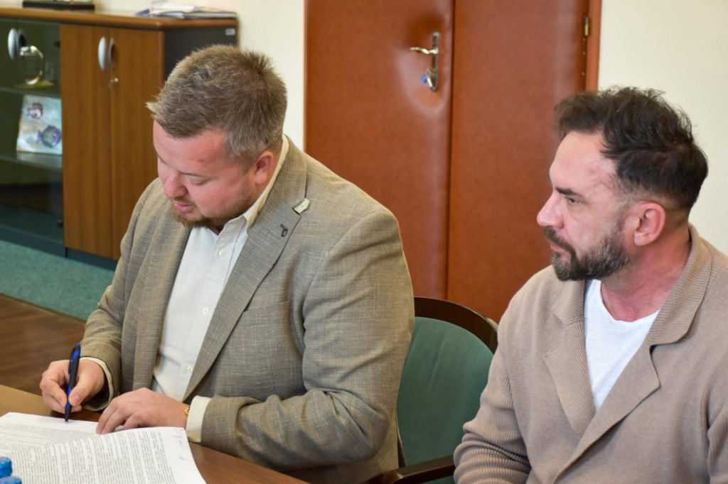 Tarnowskie Góry. Umowa na modernizację Orlika podpisana