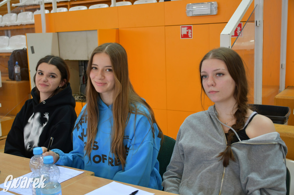 Sportowe święto w hali sportowej. Ciąg dalszy w środę