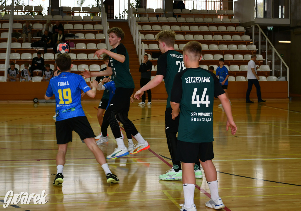 Sportowe święto w hali sportowej. Ciąg dalszy w środę