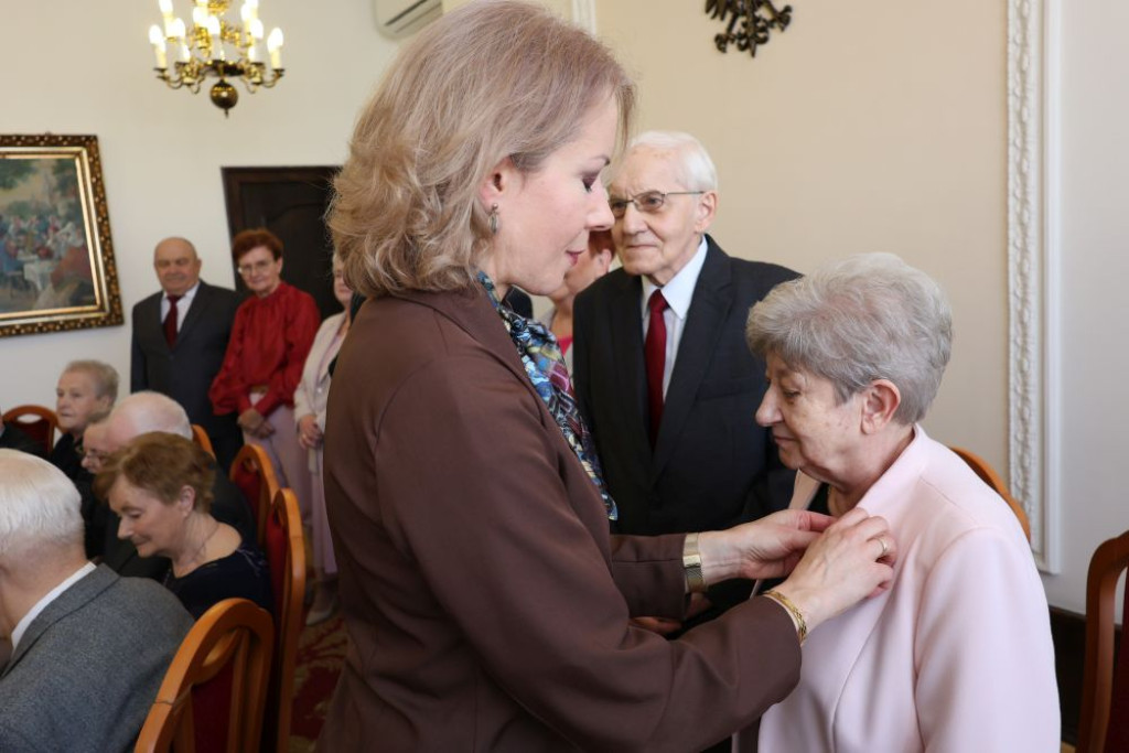 Żelazne, diamentowe i złote pary