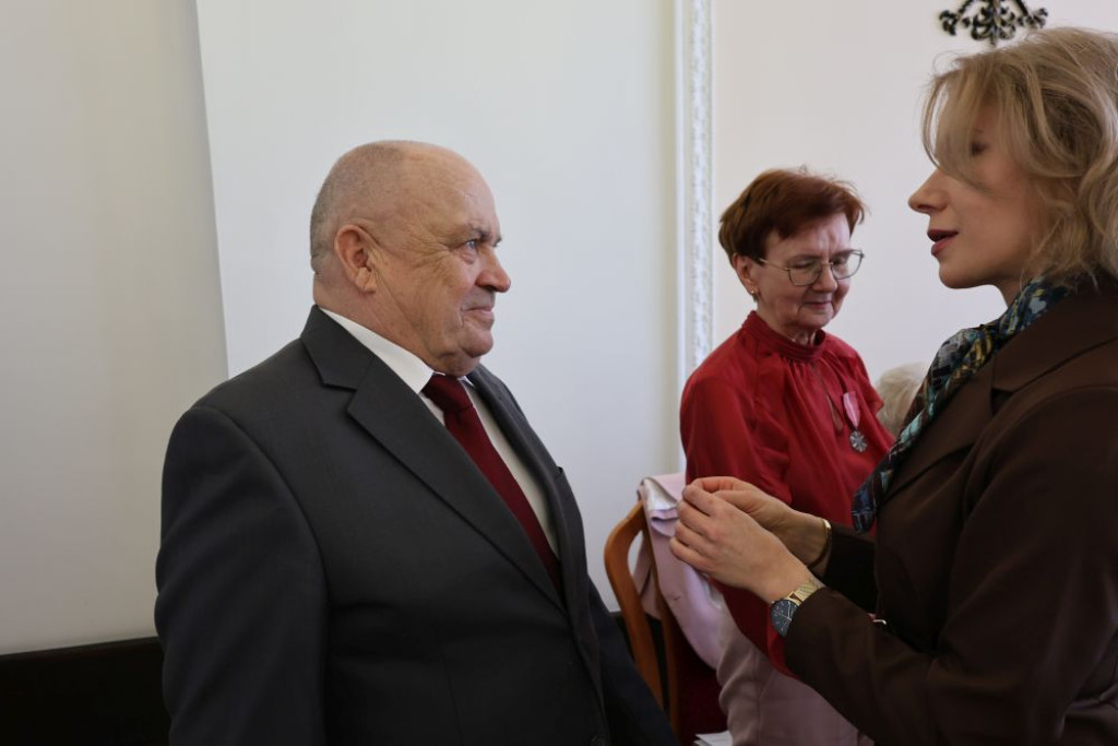 Żelazne, diamentowe i złote pary