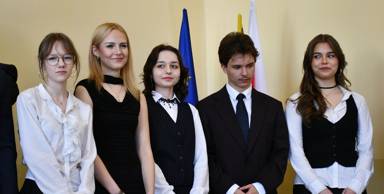 Tarnowskie Góry. Staszic, maturzyści i ranga wojewódzka