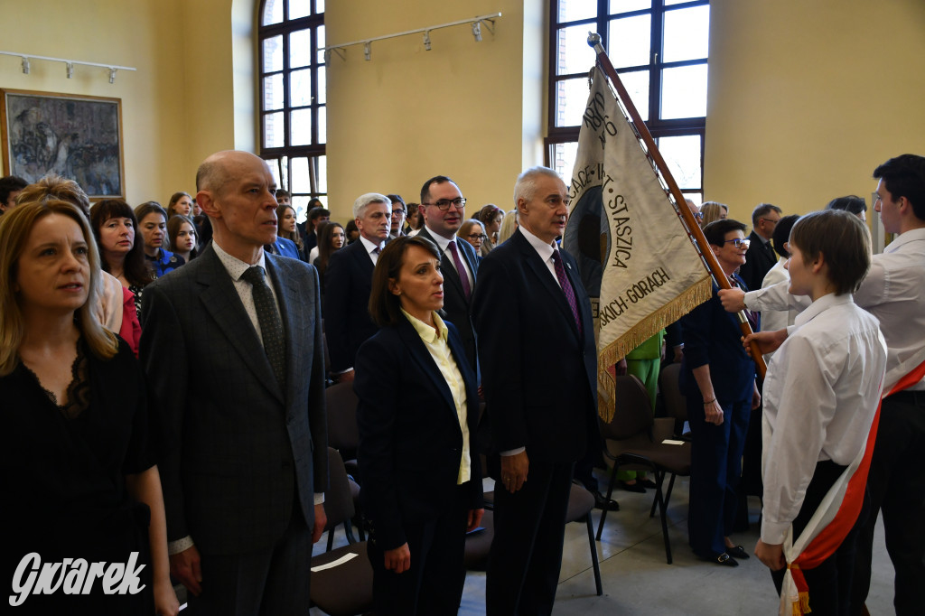 Tarnowskie Góry. Staszic, maturzyści i ranga wojewódzka