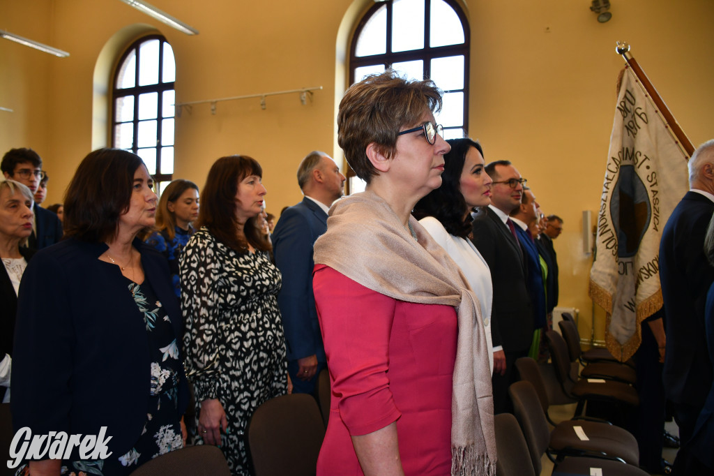 Tarnowskie Góry. Staszic, maturzyści i ranga wojewódzka