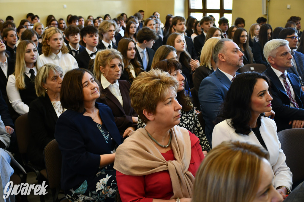 Tarnowskie Góry. Staszic, maturzyści i ranga wojewódzka