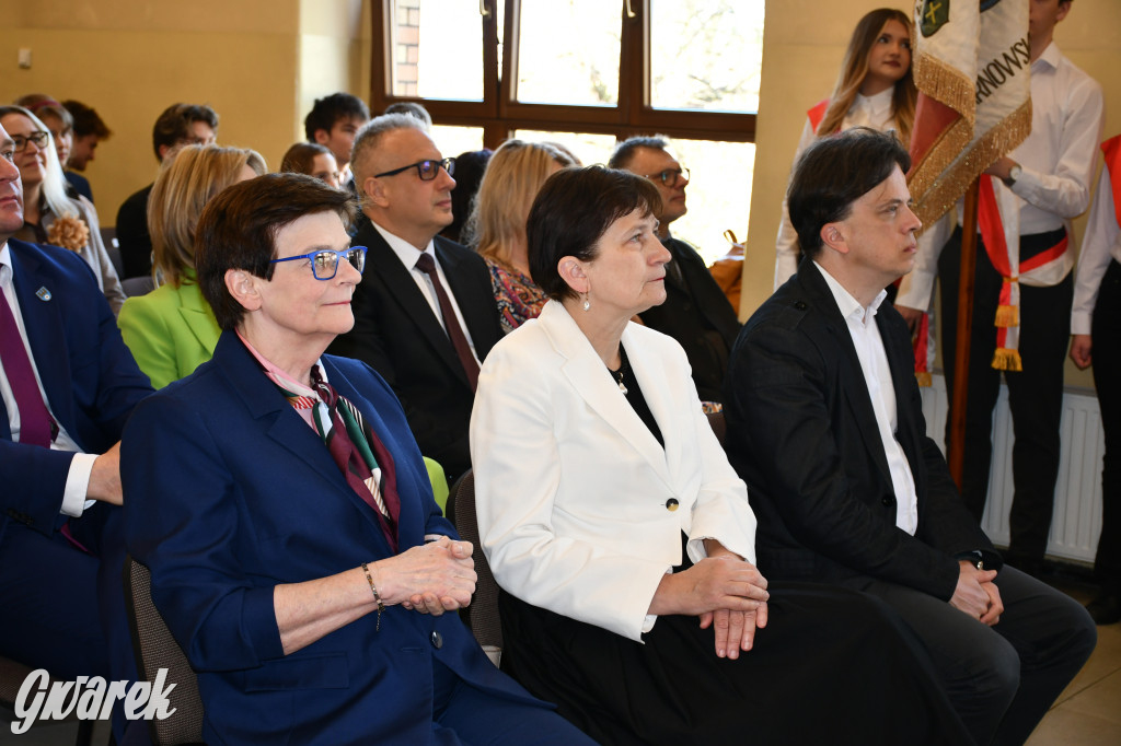 Tarnowskie Góry. Staszic, maturzyści i ranga wojewódzka