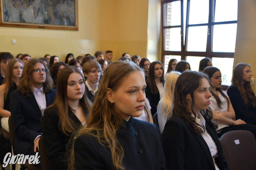 Tarnowskie Góry. Staszic, maturzyści i ranga wojewódzka
