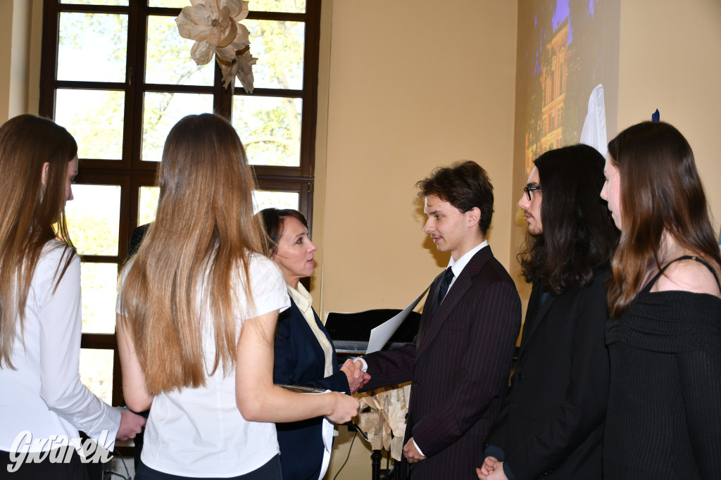 Tarnowskie Góry. Staszic, maturzyści i ranga wojewódzka