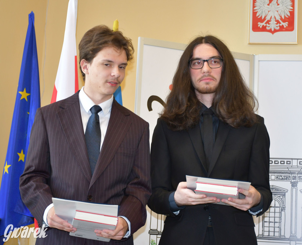 Tarnowskie Góry. Staszic, maturzyści i ranga wojewódzka